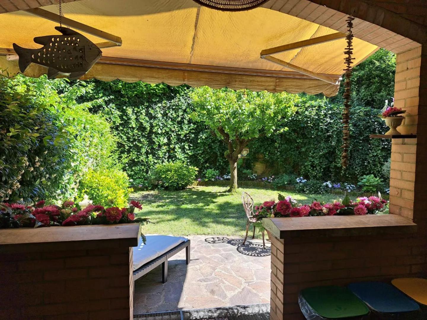Casa Vacanze Viaggi Dipinti Монтеренцио Экстерьер фото