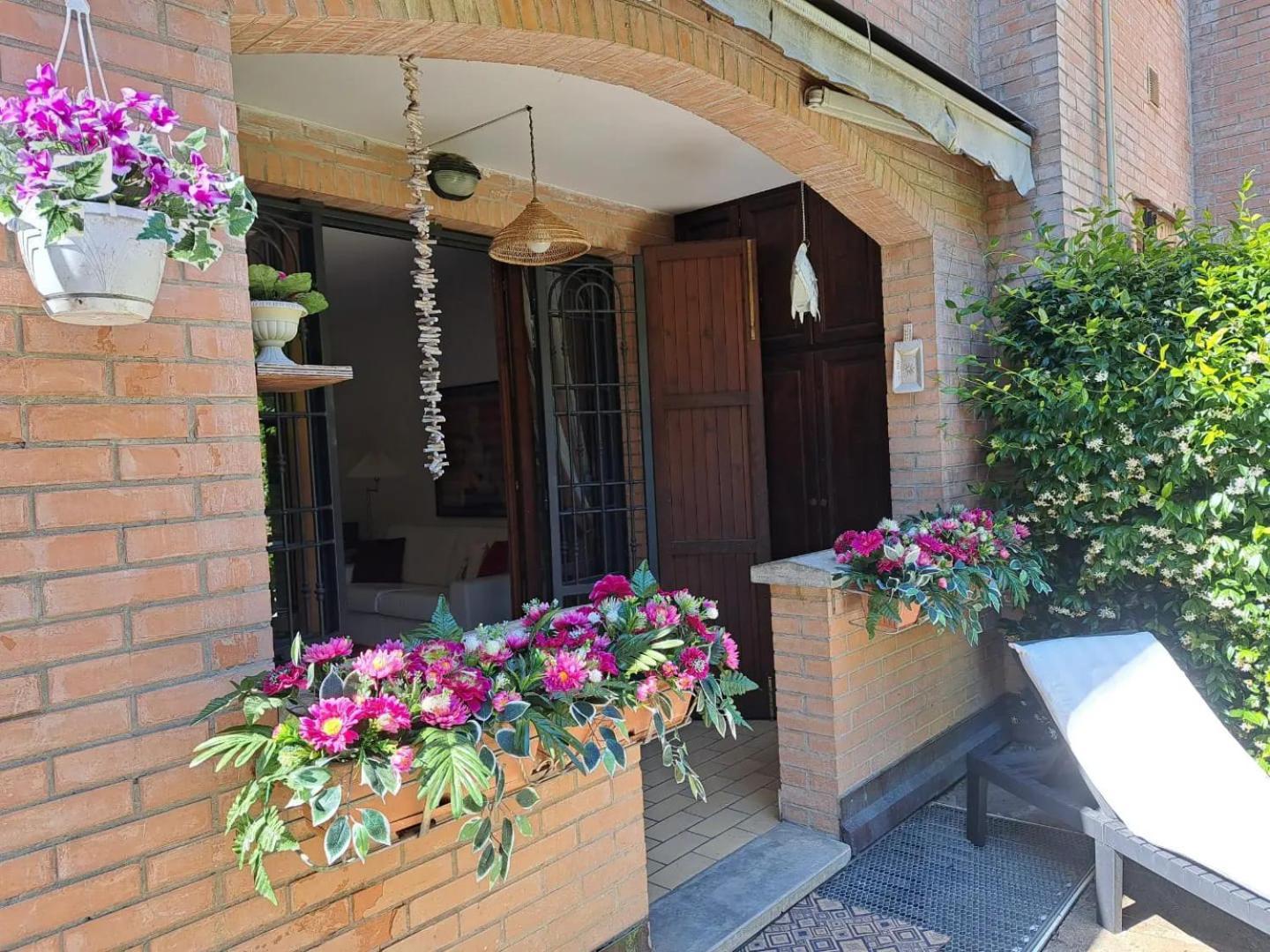 Casa Vacanze Viaggi Dipinti Монтеренцио Экстерьер фото