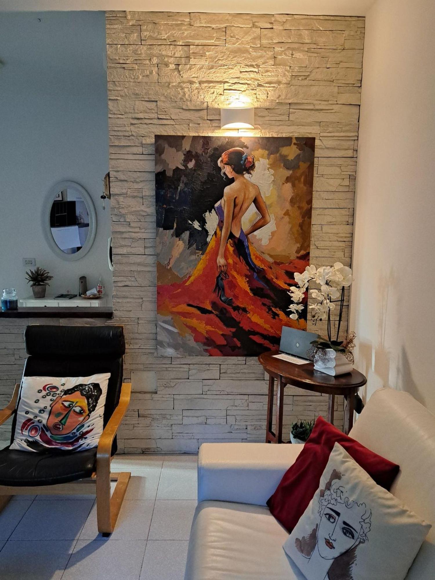Casa Vacanze Viaggi Dipinti Монтеренцио Экстерьер фото