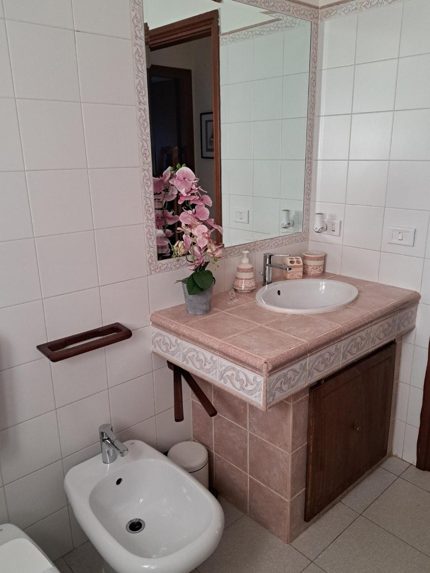 Casa Vacanze Viaggi Dipinti Монтеренцио Экстерьер фото